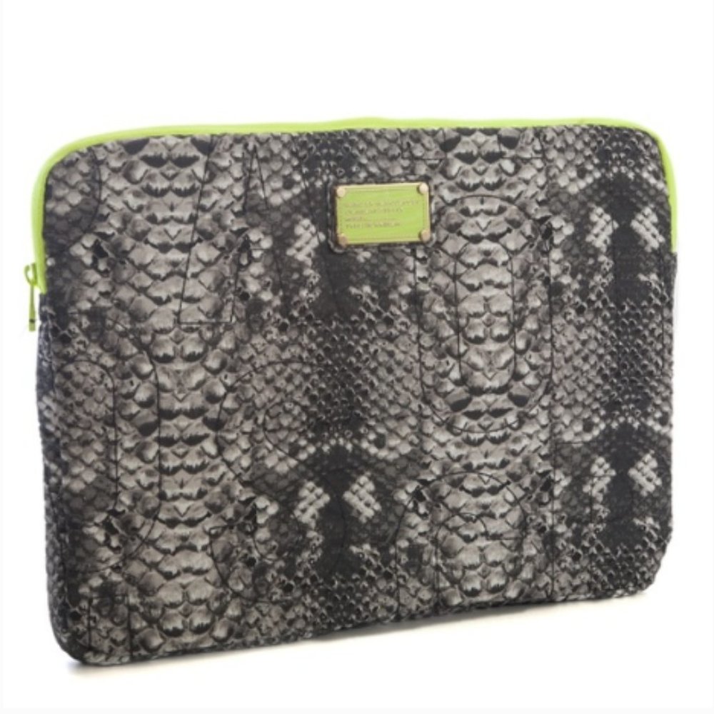 NEW Marc by Marc Jacobs Laptop Case Neon Fleece Lining Snake Skin WORKWEAR - Picture 1 of 11